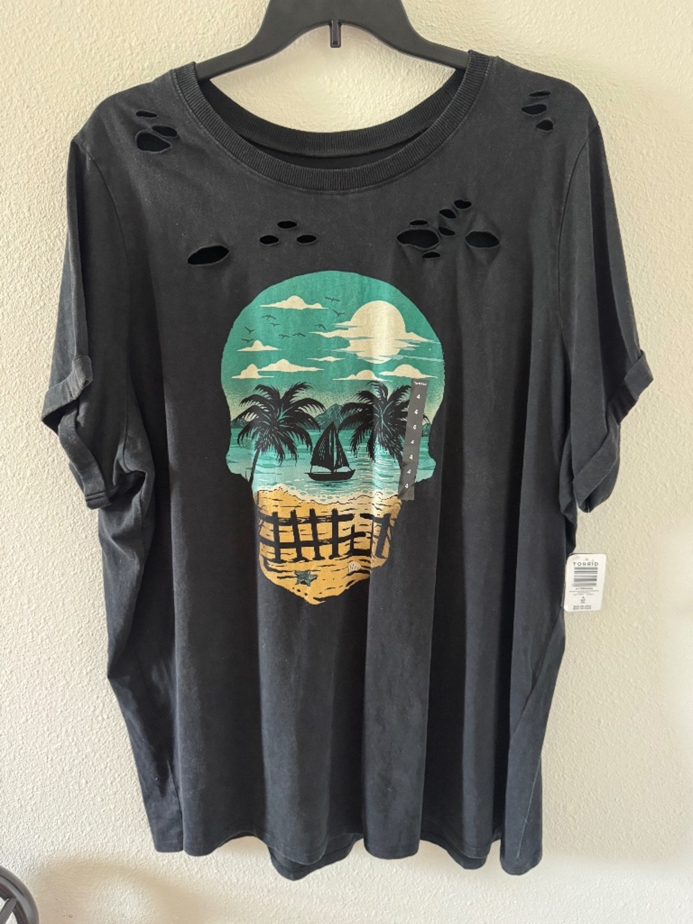 Torrid Skull Beach Classic Fit Shirt Size 4 NWT